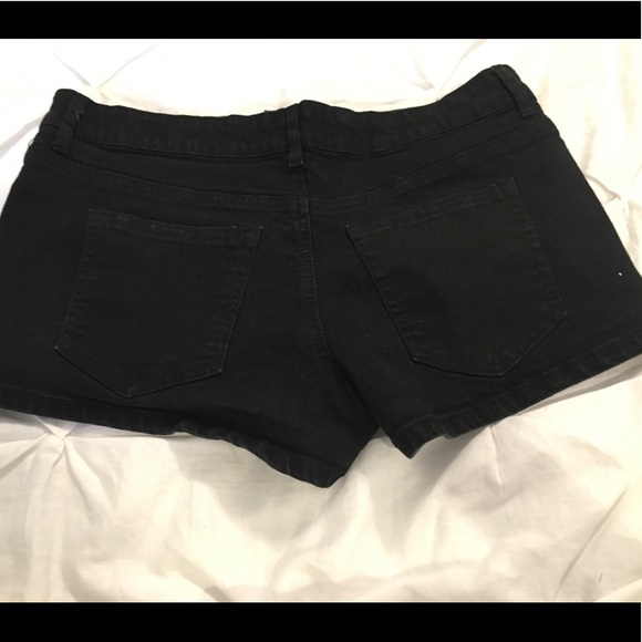Forever 21 black shorts - Picture 2 of 3
